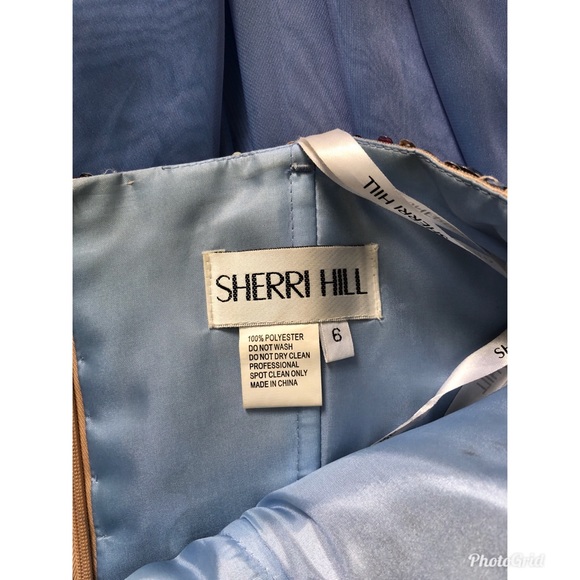 Forma Dress - Picture 7 of 8